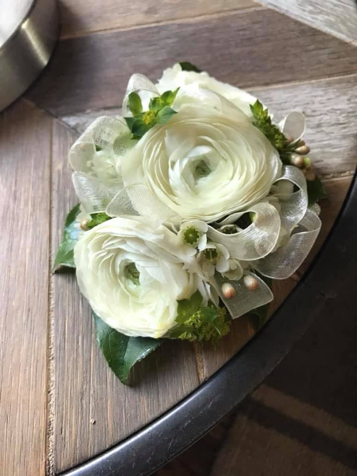 flower wristlet