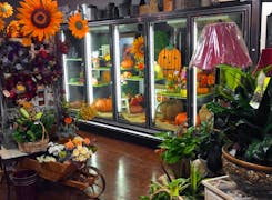 A close look at the lovely bouquets, chilling in Bosland's walk-up cooler